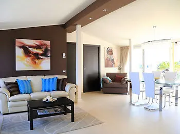 Panoramic Apartment *